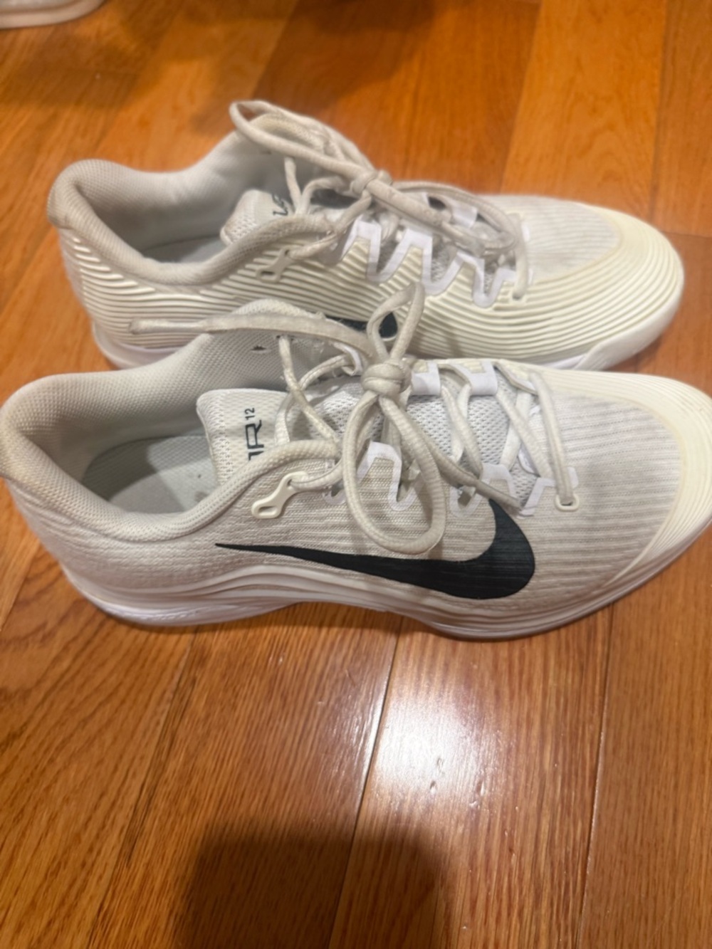 Women's Zoom Vapor 12 Tennis Shoes White and Black